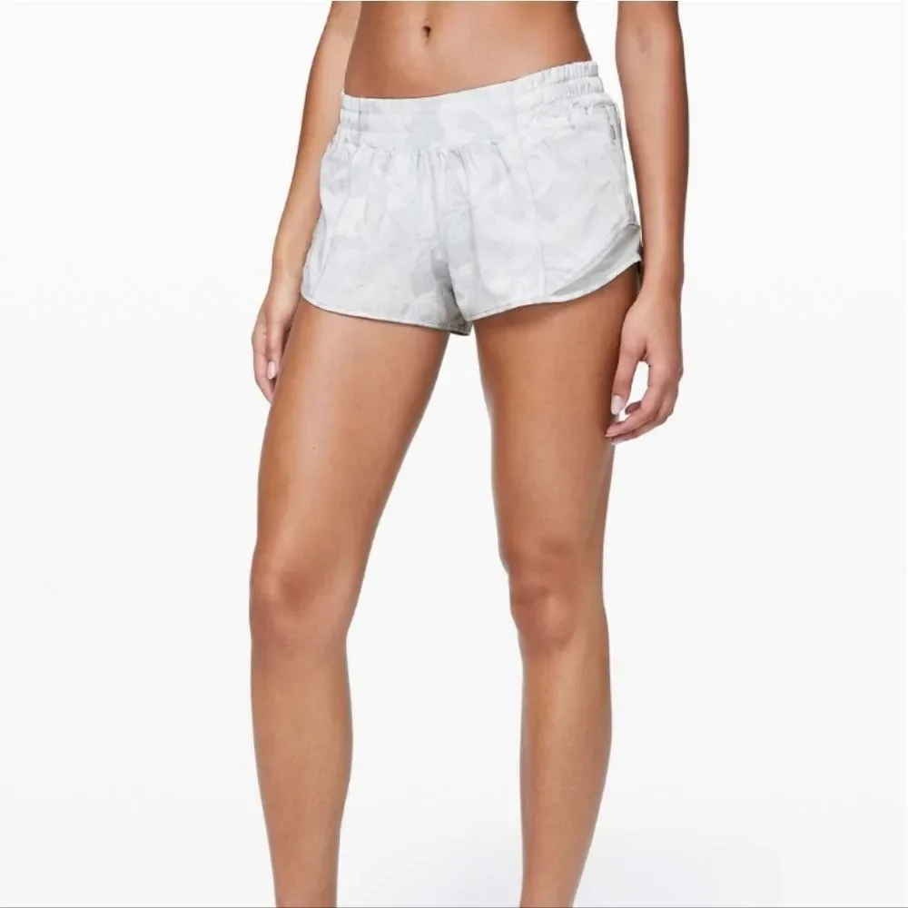 Lululemon‎ Hotty Hot Short II 2.5